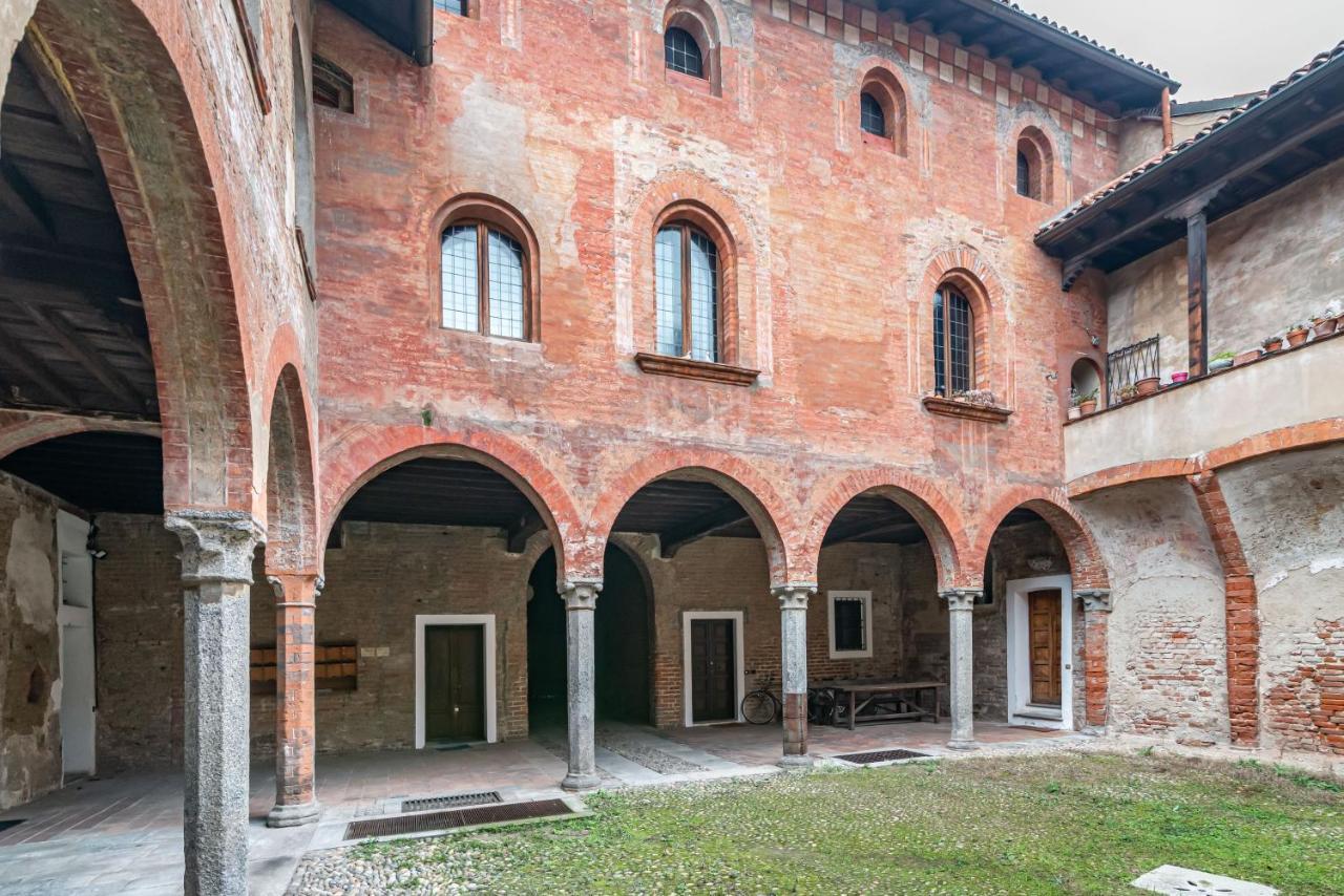 House Of Foscolo - Palazzo Cornazzani - By Host4U Leilighet Pavia Eksteriør bilde